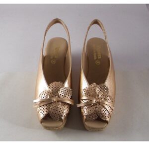 Alpargatas de cuña en piel Viguera nude metalizado