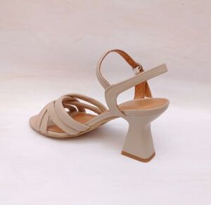 Sandalias piel de tiras de tacón Too by Virus color piedra