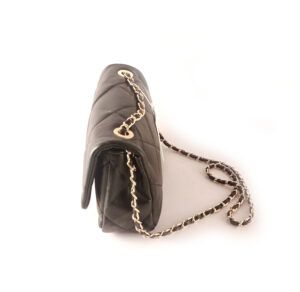 Bolso bandolera acolchado tipo chanel en piel beige