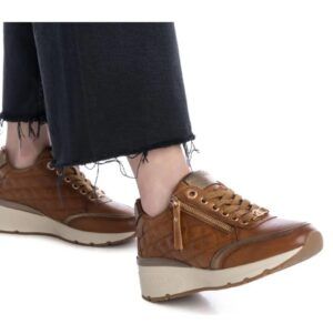 Zapatillas para mujer CARMELA 16195402 camel