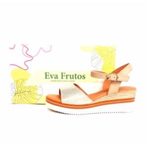 Sandalias de cuña Eva Frutos con pulsera al tobillo