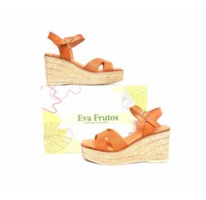 Sandalias de cuña alta Eva Frutos color cuero