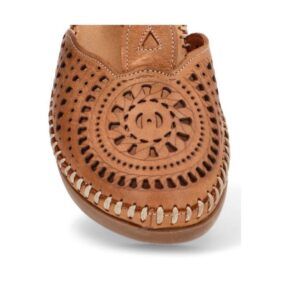 Sandalias troqueladas 48 HORAS con cuña baja cuero