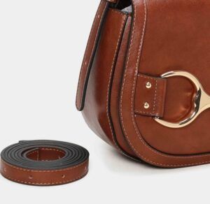 Bolso de hombro con solapa BINNARI Fanny color cuero